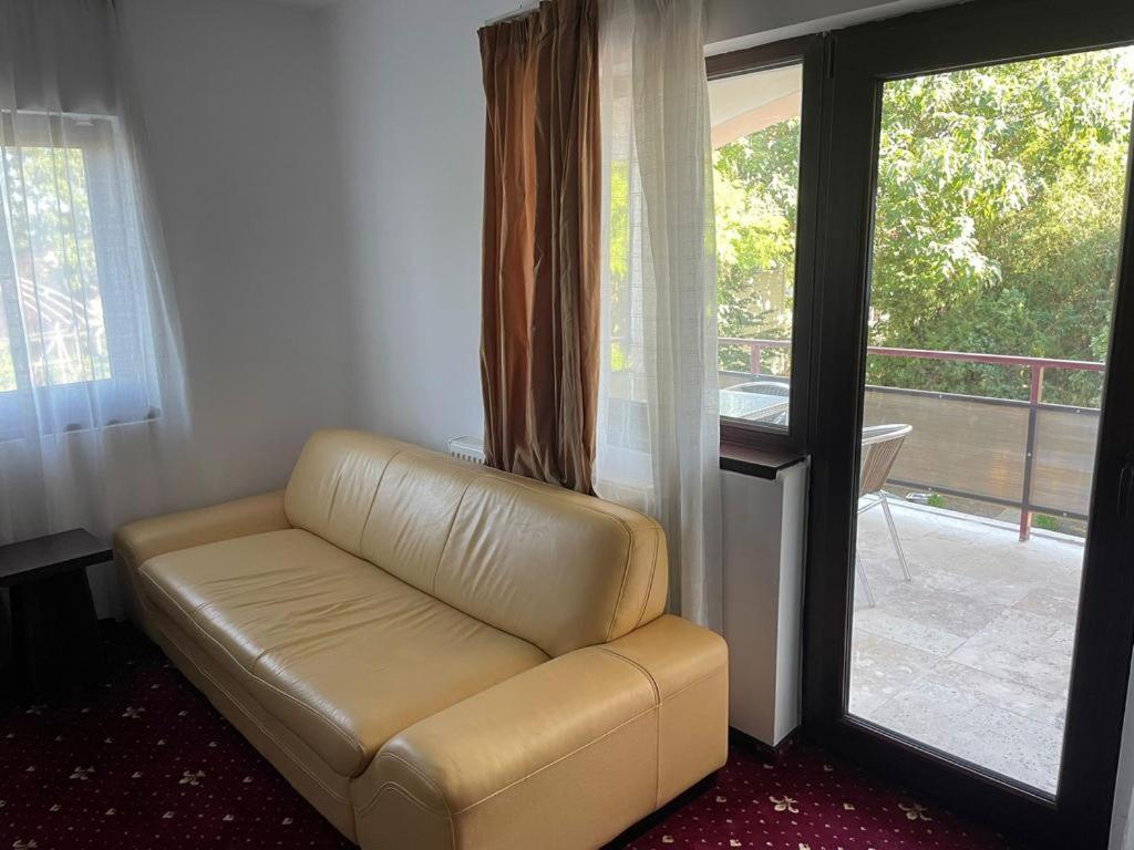D'Amy Otel Costinești Dış mekan fotoğraf